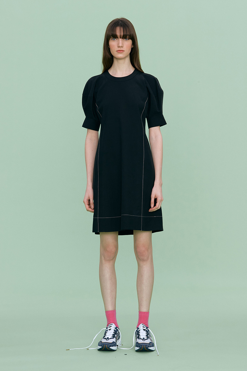 Volume Short Sleeved Mini Dress_BLACK