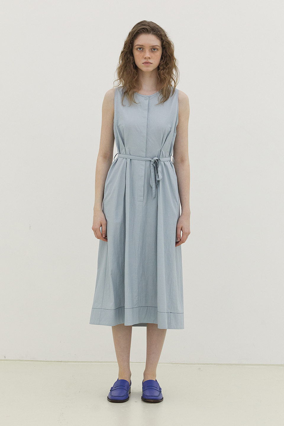 Belted Long Sleeveless Dress_SKY BLUE